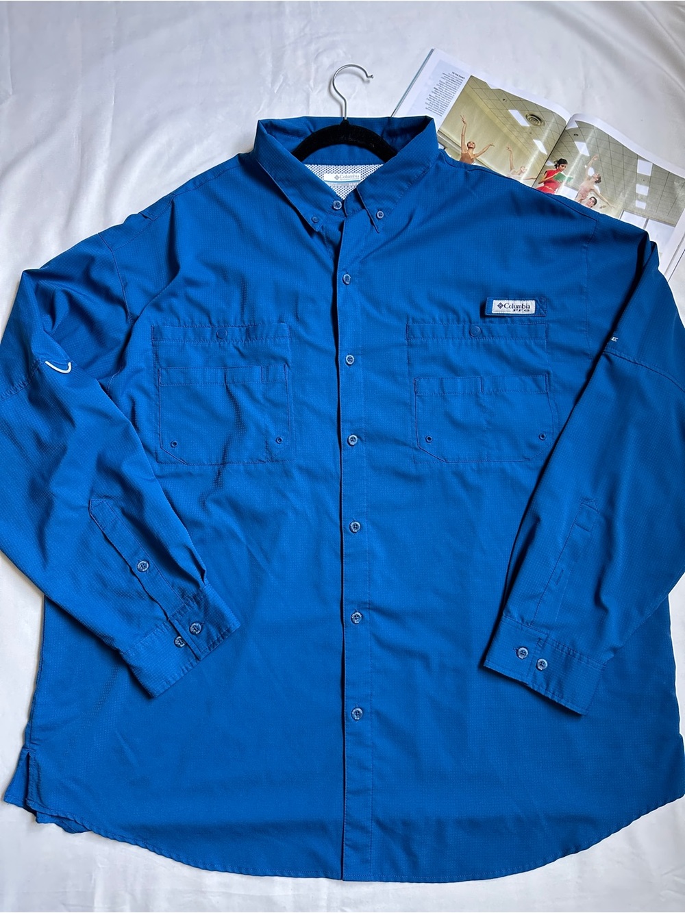 Columbia Men’s Bright Blue Long-Sleeve Button-Down Shirt